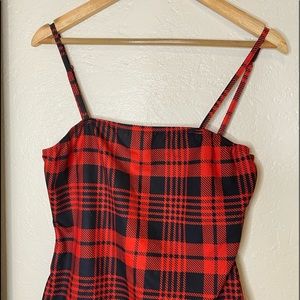 beautiful dress, size XL. new in red and black color ♦️▪️